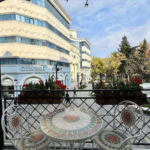  Otel Nizami Park