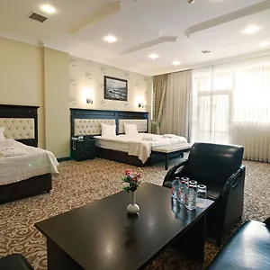 4* Otel New
